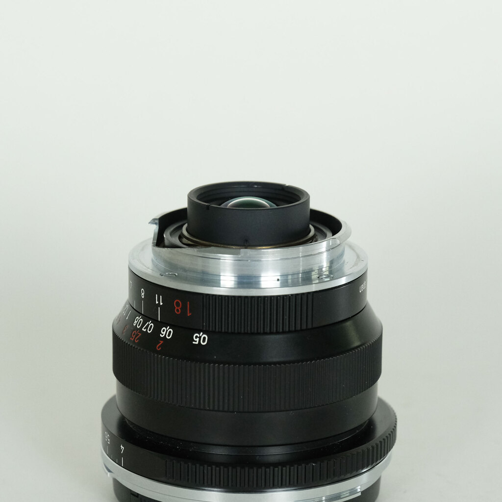 Carl Zeiss Distagon T* 18mm F4 ZM(ライカM用) ブラック Carl Zeiss Distagon T* 18mm F4 ZM(ライカM用) ブラック