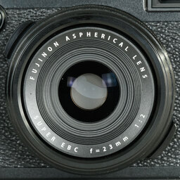 FUJIFILM X100F ブラック