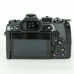 OLYMPUS OM-D E-M1 Mark III
