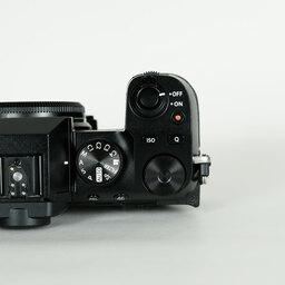 FUJIFILM X-S10