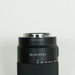 SONY E 18-135mm F3.5-5.6 OSS SEL18135