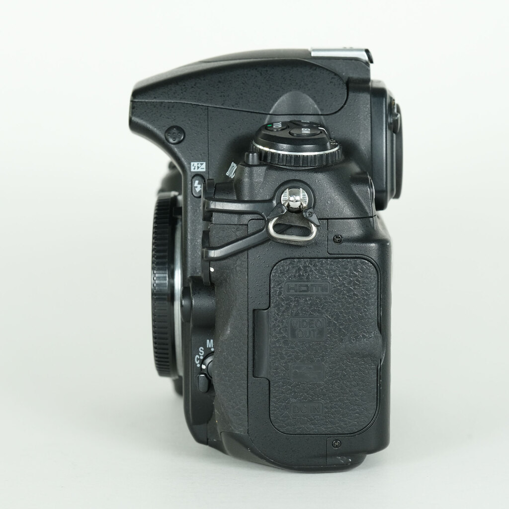Nikon D700 ボディの出品 | ONE SCENE（ワンシーン）