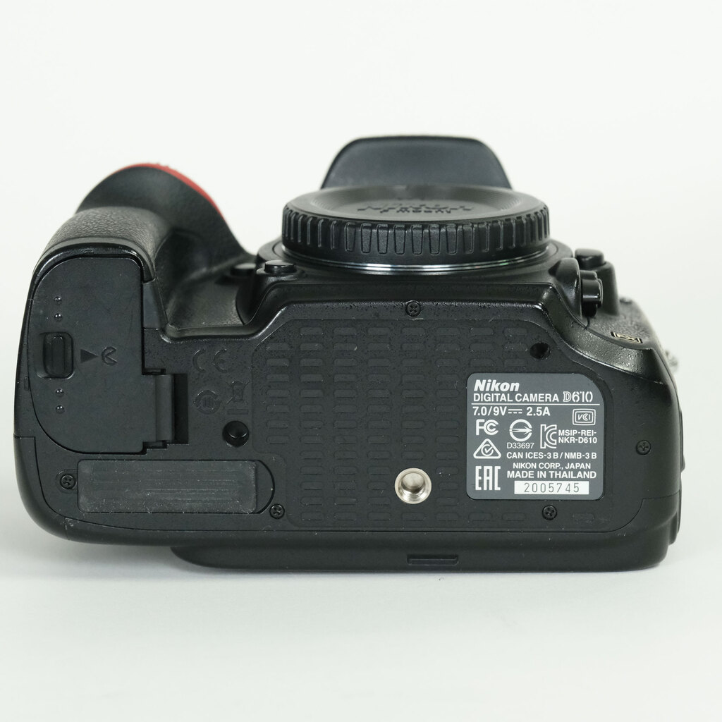 Nikon D610