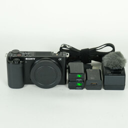 SONY VLOGCAM ZV-E10