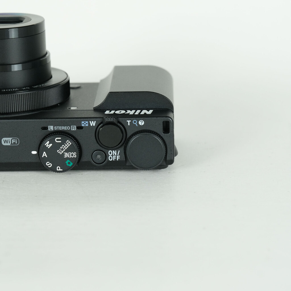 Nikon COOLPIX P340 BK ブラックの出品 | ONE SCENE（ワンシーン）