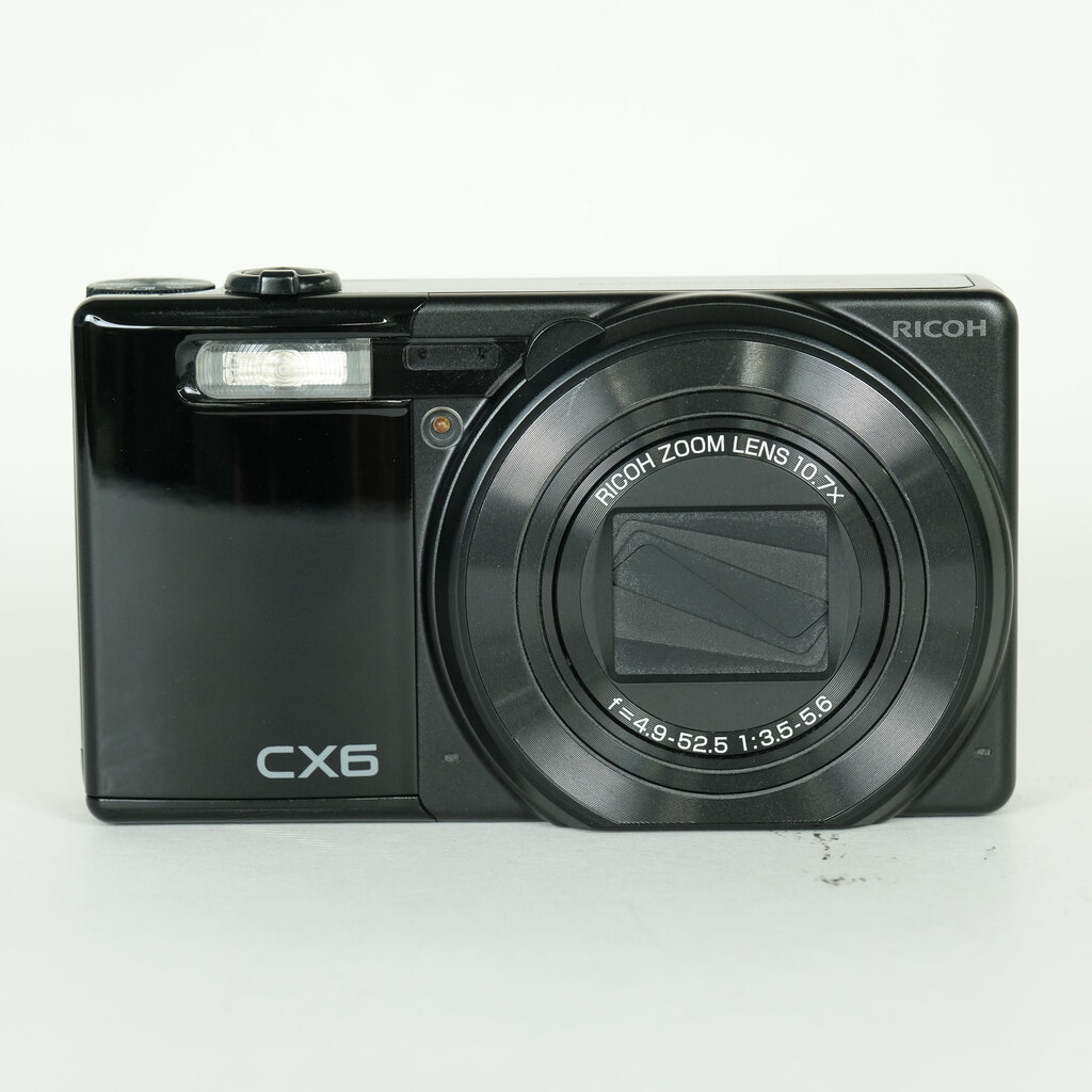 RICOH CX6 �u���b�N