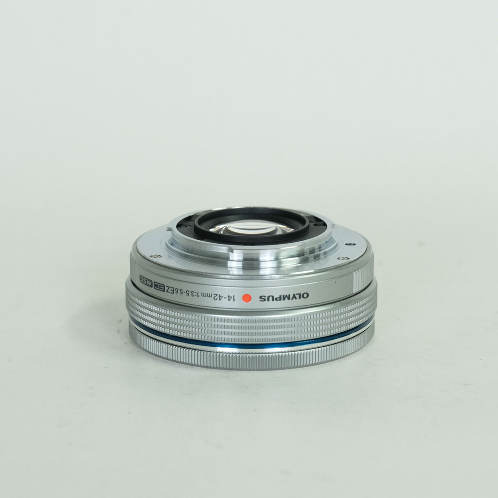 OLYMPUS M.ZUIKO DIGITAL ED 14-42mm F3.5-5.6 EZ シルバー