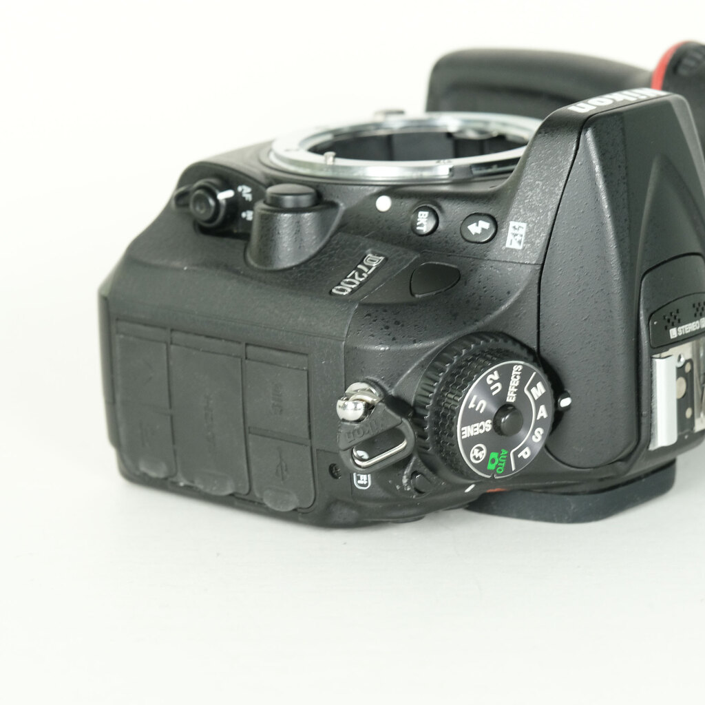 Nikon D7200の出品 | ONE SCENE（ワンシーン）
