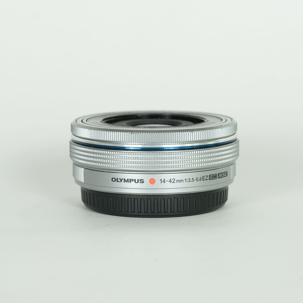 OLYMPUS M.ZUIKO DIGITAL ED 14-42mm F3.5-5.6 EZ シルバー