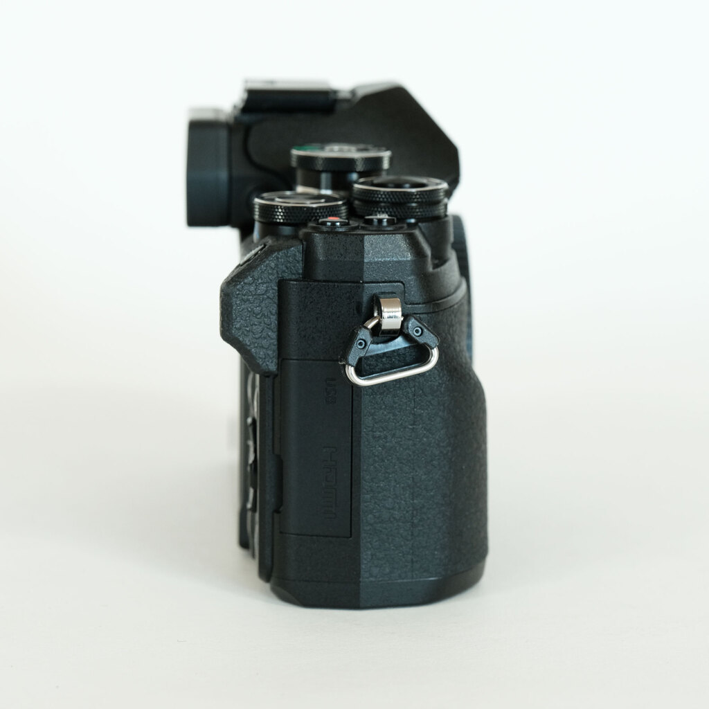 OLYMPUS OM-D E-M10 Mark IV