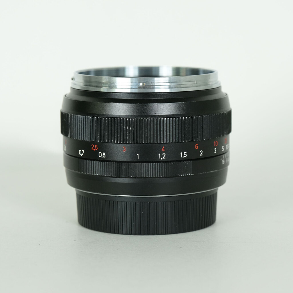 Carl Zeiss Planar T* 50mm F1.4 ZE [キヤノンEF用]