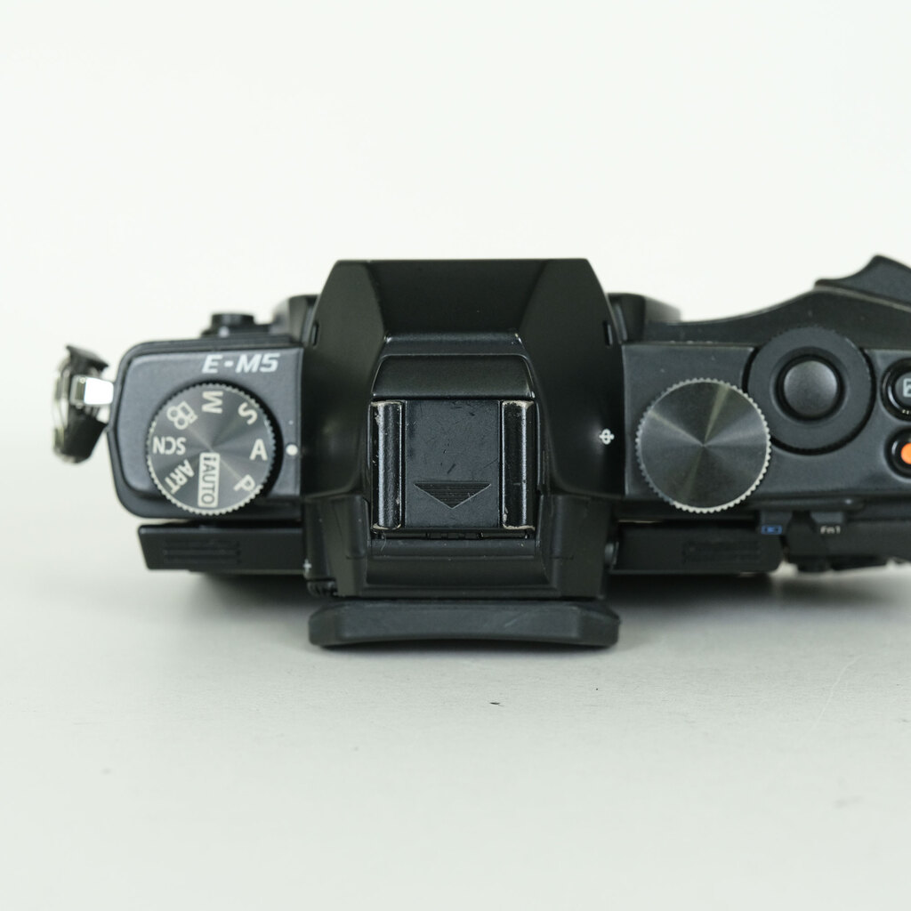 OLYMPUS OM-D E-M5 ボディ ブラック