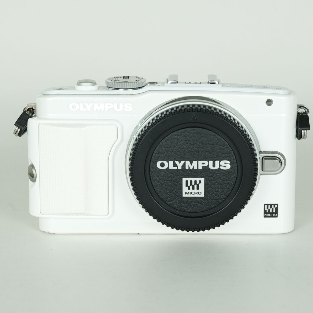 OLYMPUS PEN Lite E-PL6 �{�f�B �z���C�g