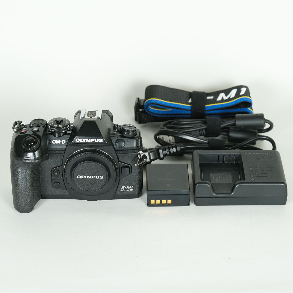 OLYMPUS OM-D E-M1 Mark III