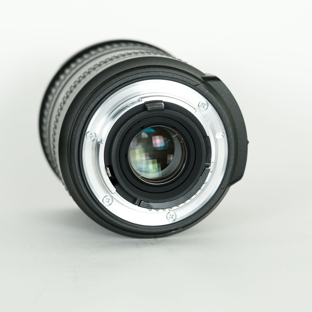 Nikon AF-S DX NIKKOR 18-200mm F3.5-5.6G ED VR II