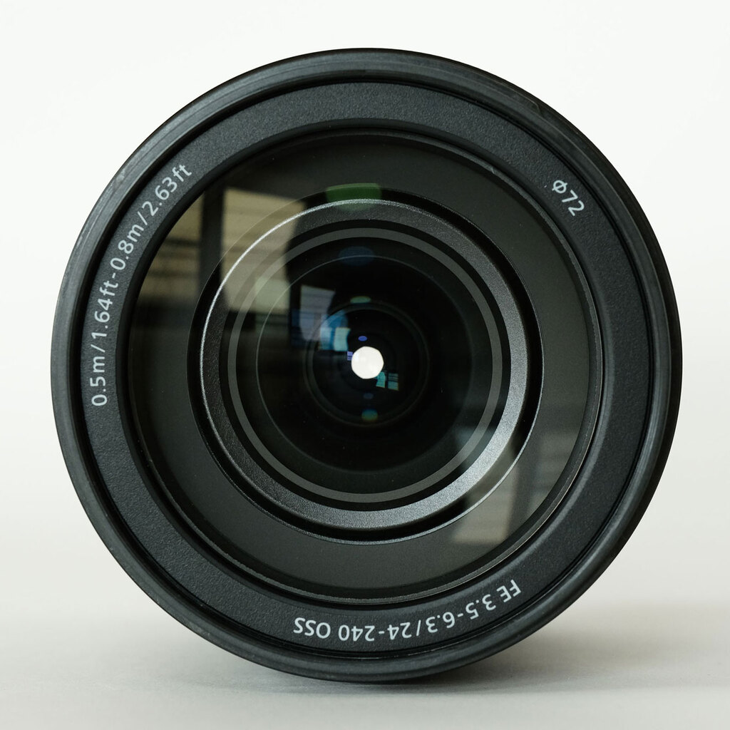 SONY FE 24-240mm F3.5-6.3 OSS SEL24240