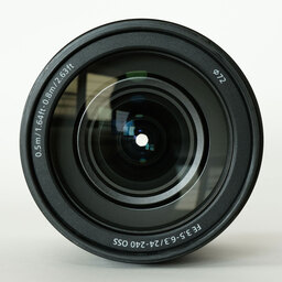 SONY FE 24-240mm F3.5-6.3 OSS SEL24240