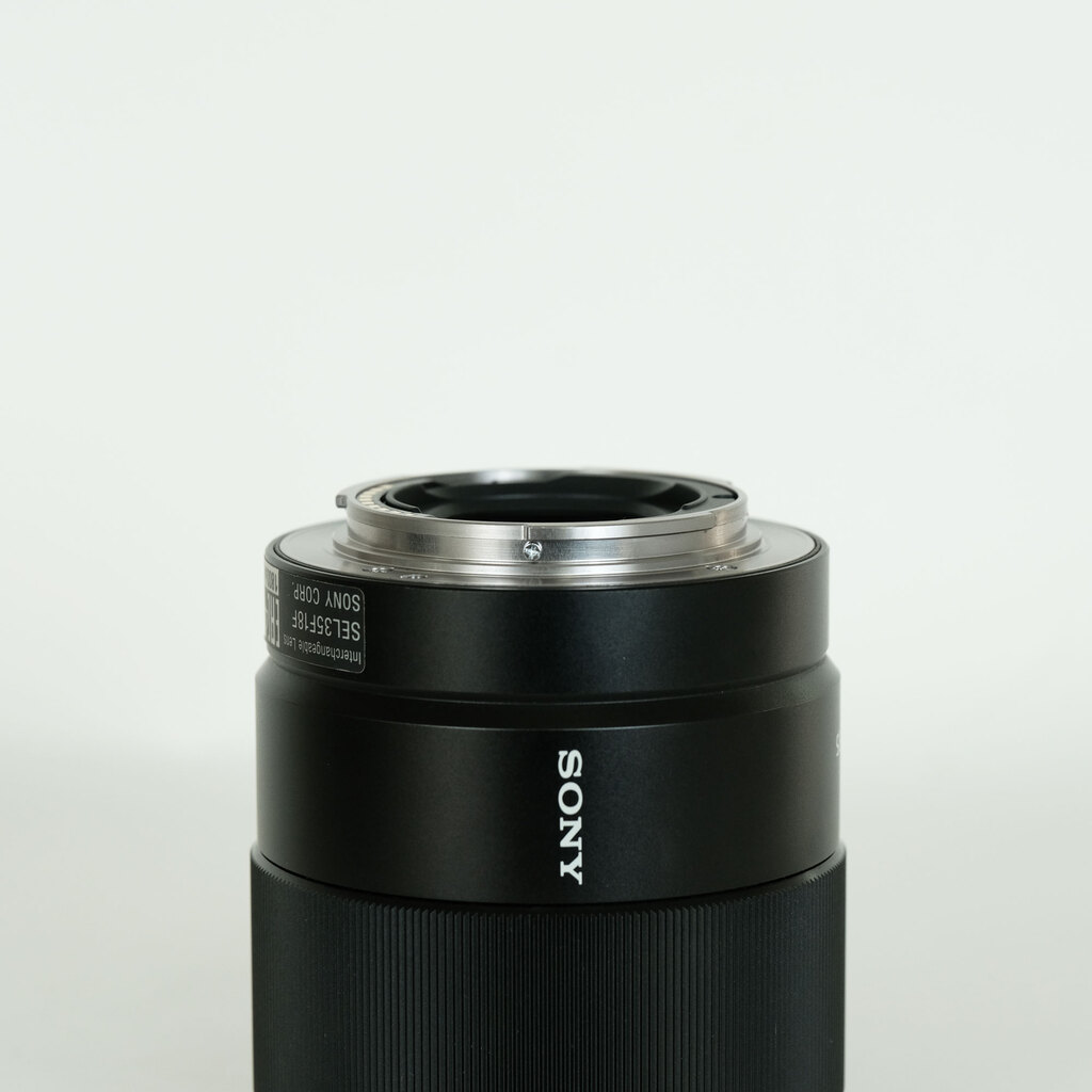 SONY FE 35mm F1.8 SEL35F18F SONY FE 35mm F1.8 SEL35F18F