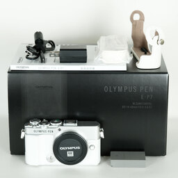 OLYMPUS PEN E-P7