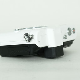 Nikon Nikon1 V1 ボディ ホワイト Nikon Nikon1 V1 ボディ ホワイト
