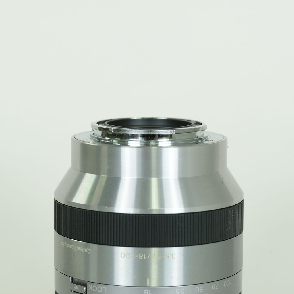 SONY E18-200mm F3.5-6.3 OSS SEL18200 SONY E18-200mm F3.5-6.3 OSS SEL18200
