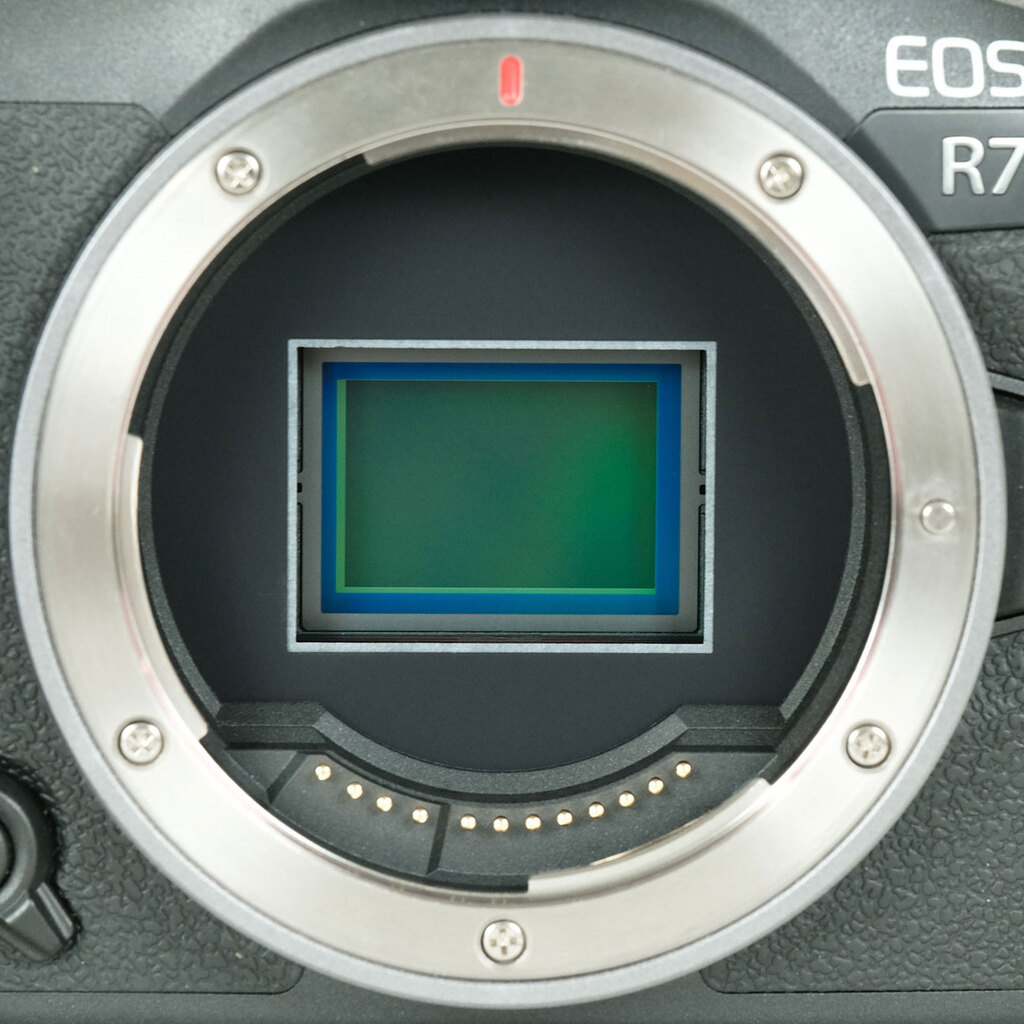 Canon EOS R7 Canon EOS R7