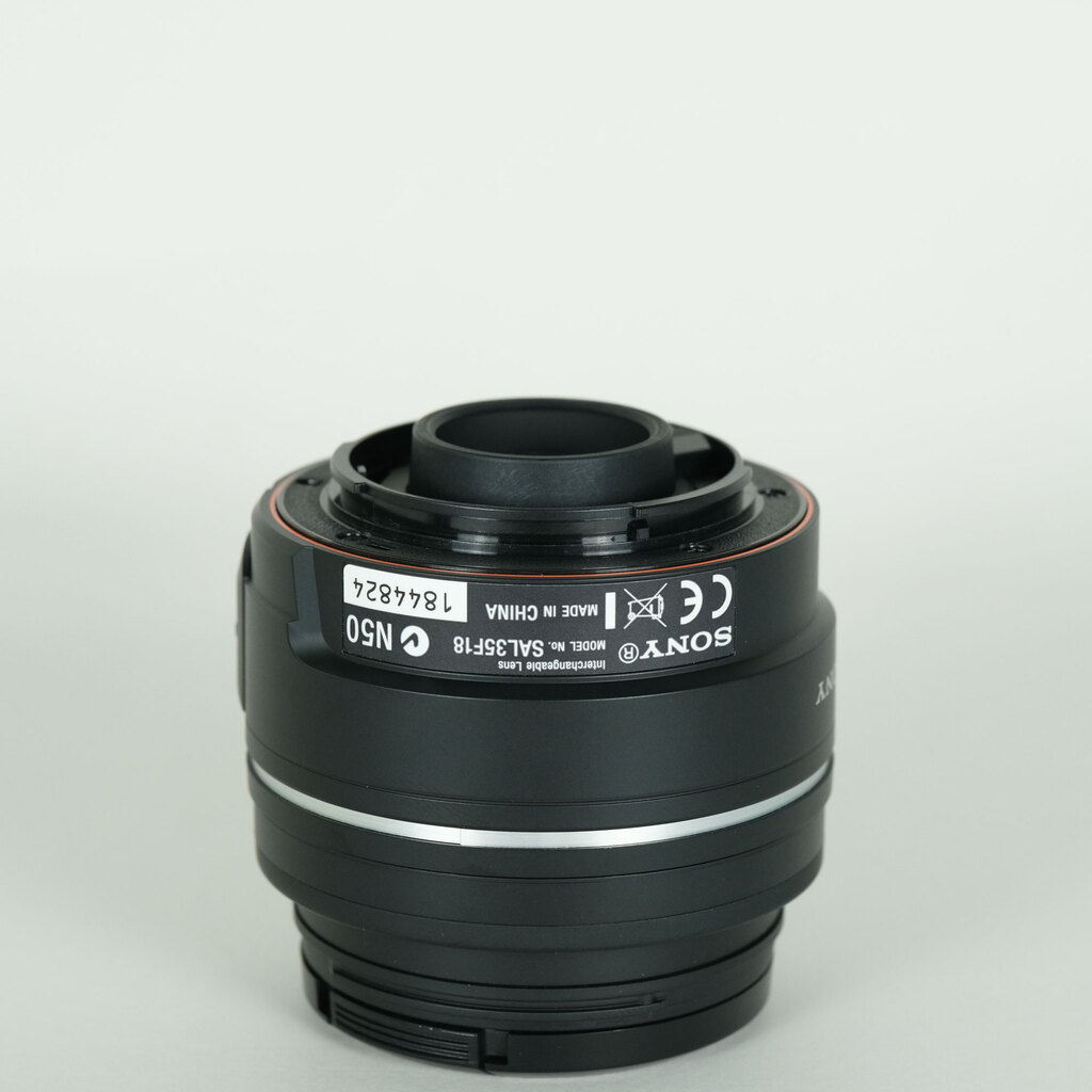 SONY DT 35mm F1.8 SAM SAL35F18の出品 | ONE SCENE（ワンシーン）