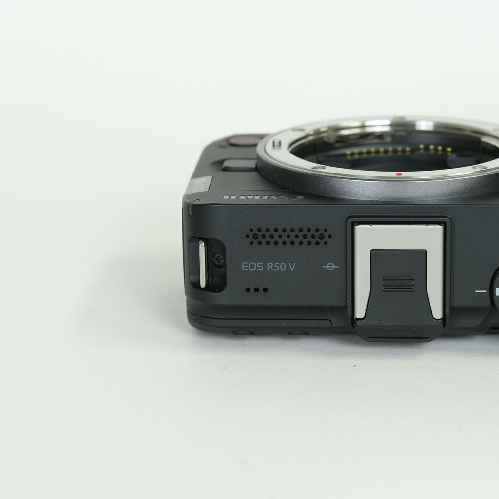 Canon EOS R50 V