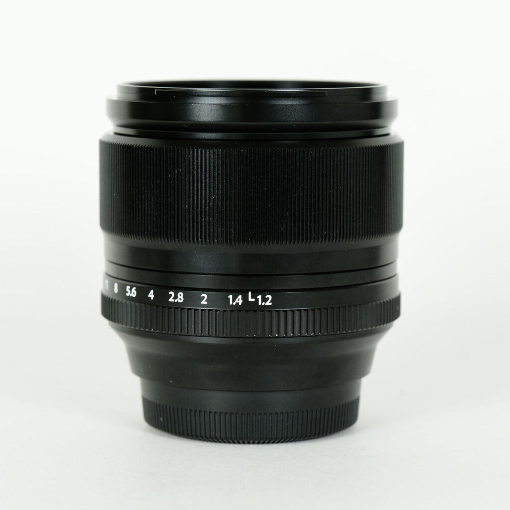 FUJIFILM XF56mmF1.2 R