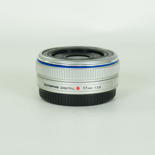 OLYMPUS M.ZUIKO DIGITAL 17mm F2.8 シルバー
