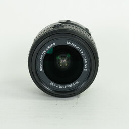 Nikon AF-S DX NIKKOR 18-55mm f3.5-5.6G VR II Nikon AF-S DX NIKKOR 18-55mm f3.5-5.6G VR II