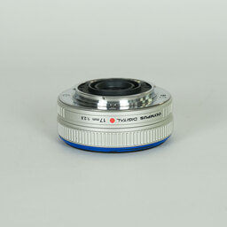 OLYMPUS M.ZUIKO DIGITAL 17mm F2.8 シルバー
