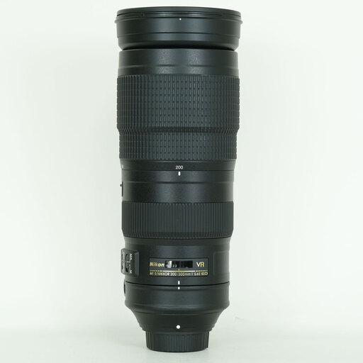 Nikon AF-S NIKKOR 200-500mm f/5.6E ED VR Nikon AF-S NIKKOR 200-500mm f/5.6E ED VR