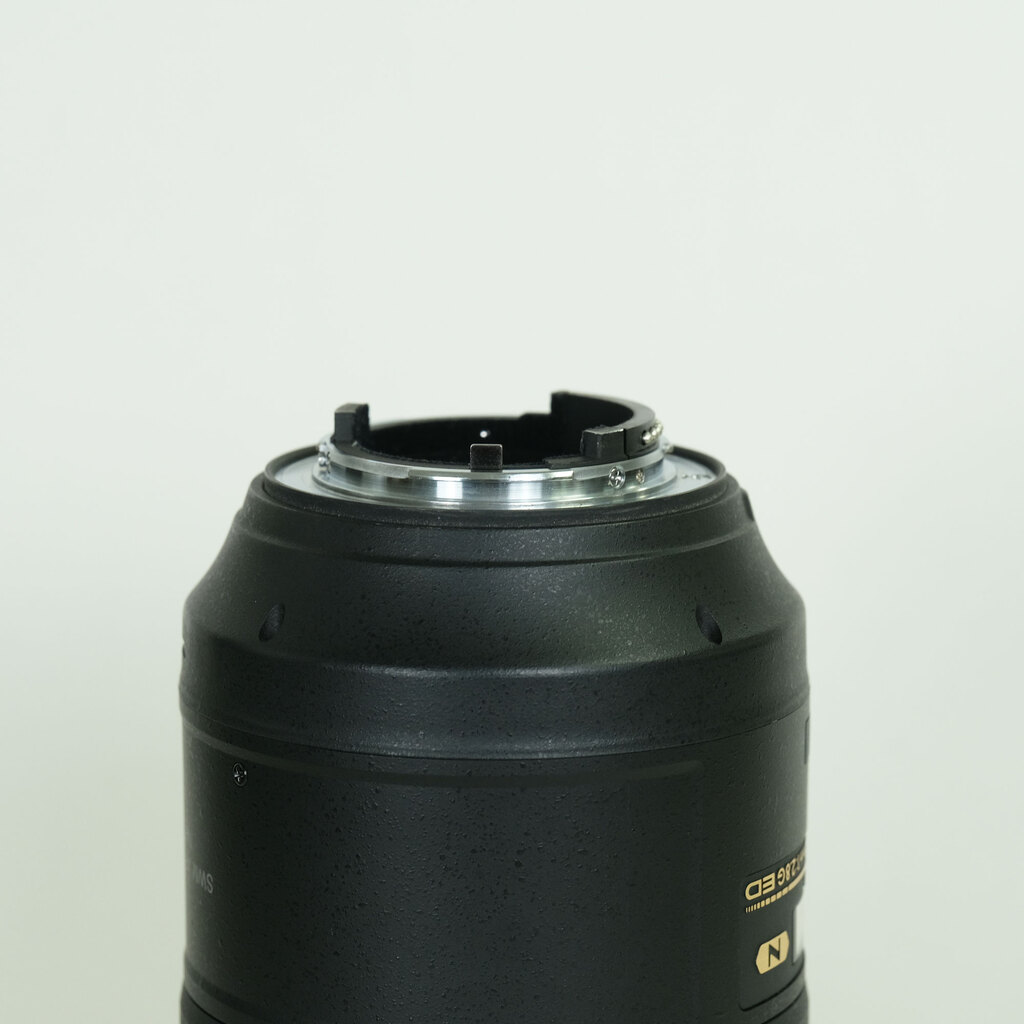 Nikon AF-S VR Micro-Nikkor 105mm f/2.8G IF-ED