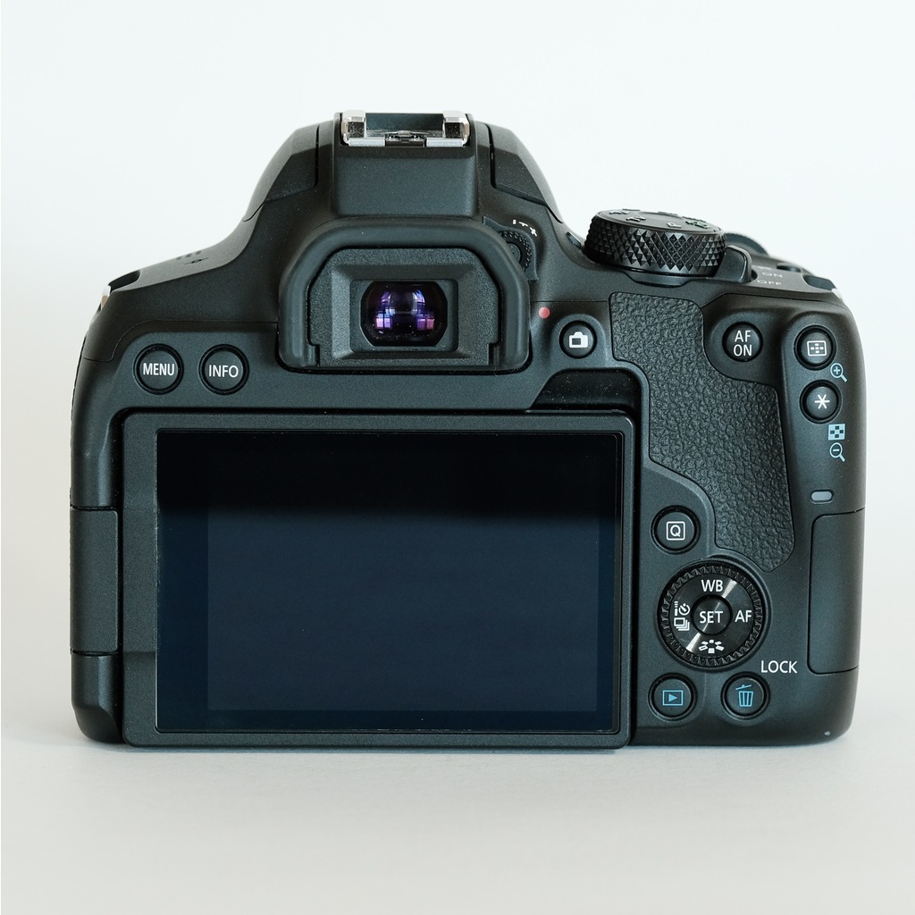 Canon EOS Kiss X10i
