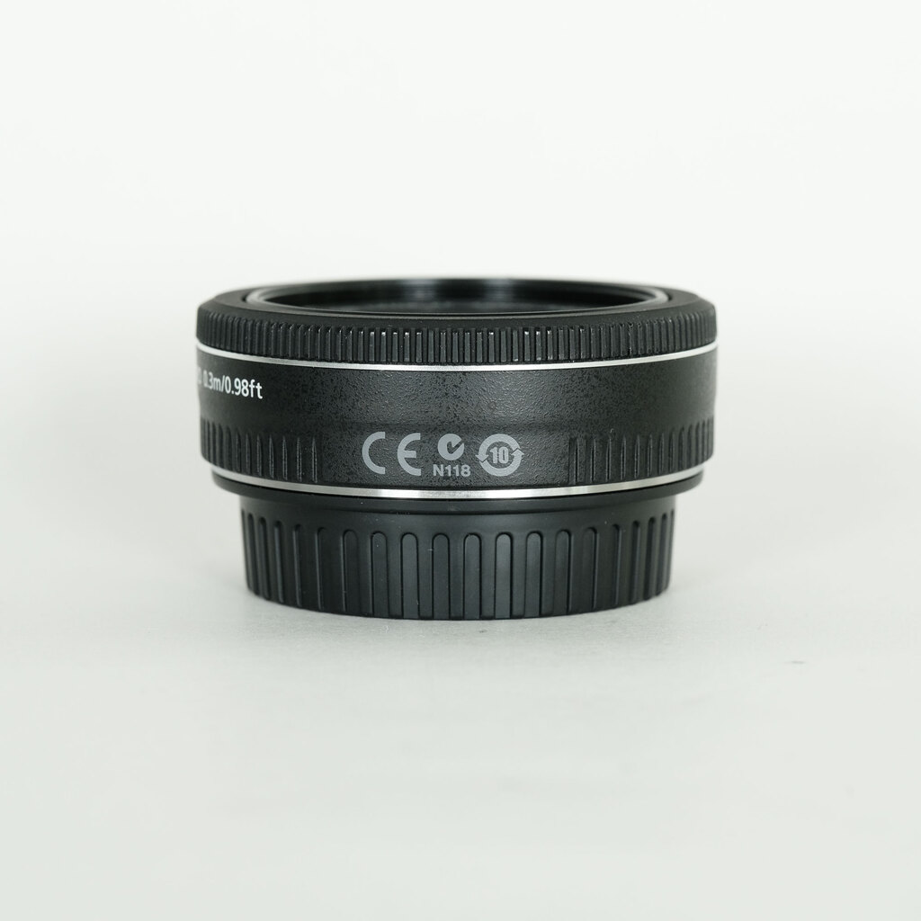 Canon EF40mm F2.8 STM