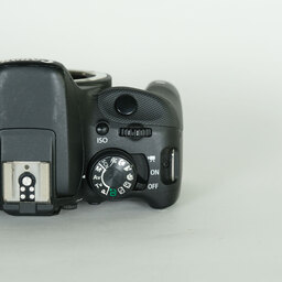 Canon EOS Kiss X7