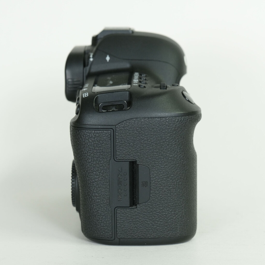 Canon EOS 5D Mark IV Canon EOS 5D Mark IV