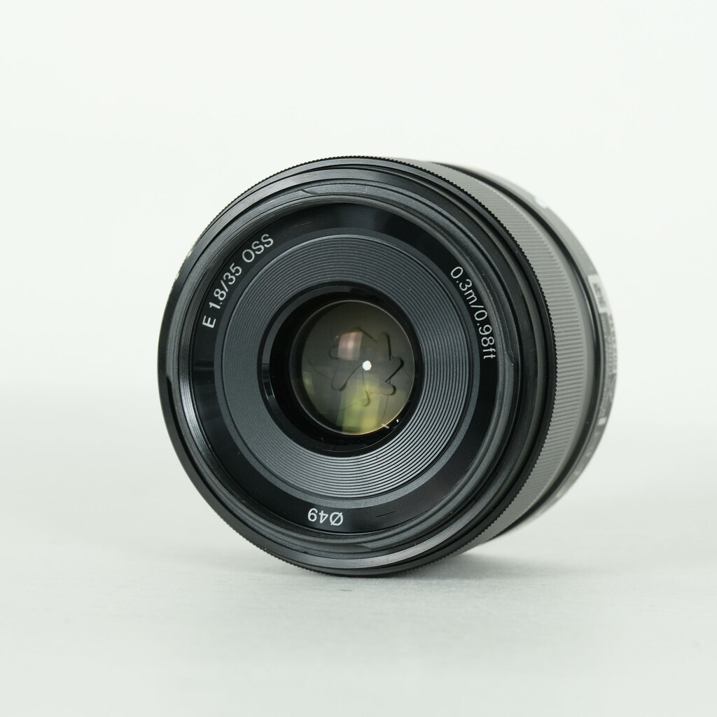SONY E 35mm F1.8 OSS SEL35F18