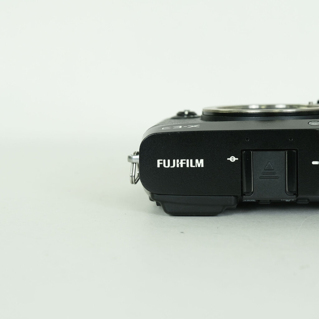 FUJIFILM X-E3