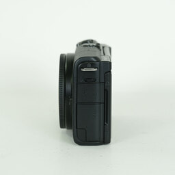 Canon EOS M200