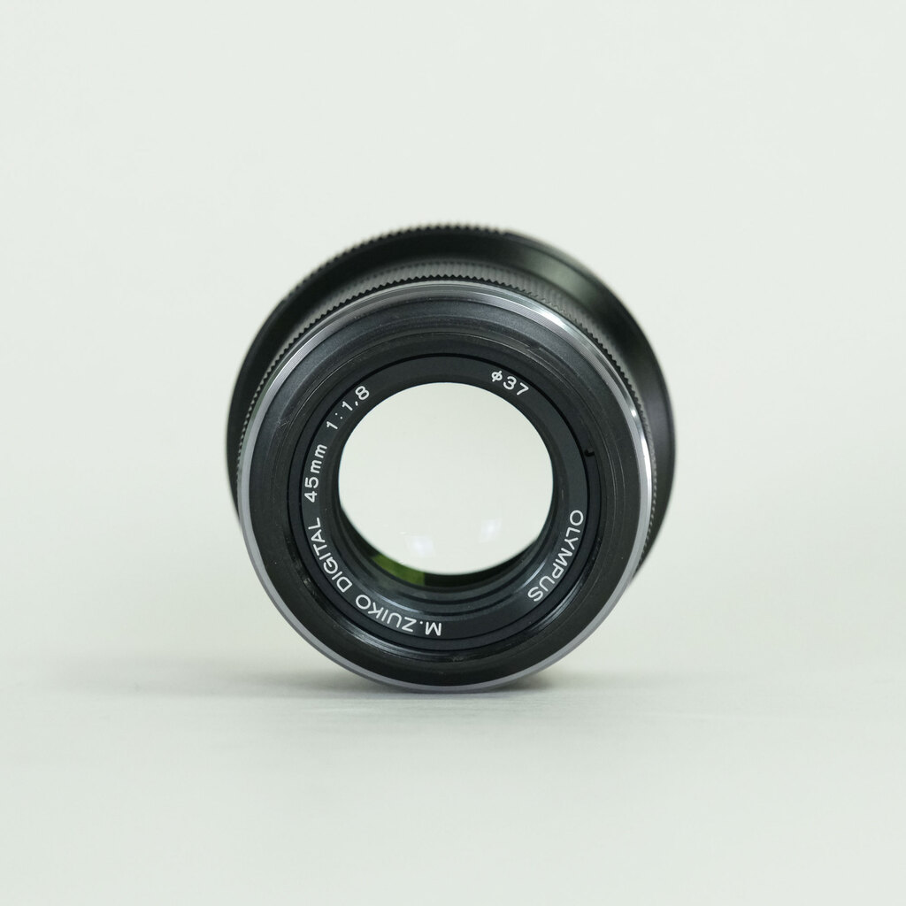 OLYMPUS M.ZUIKO DIGITAL 45mm F1.8