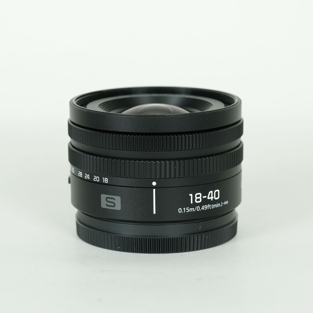 Panasonic LUMIX S 18-40mm F4.5-6.3
