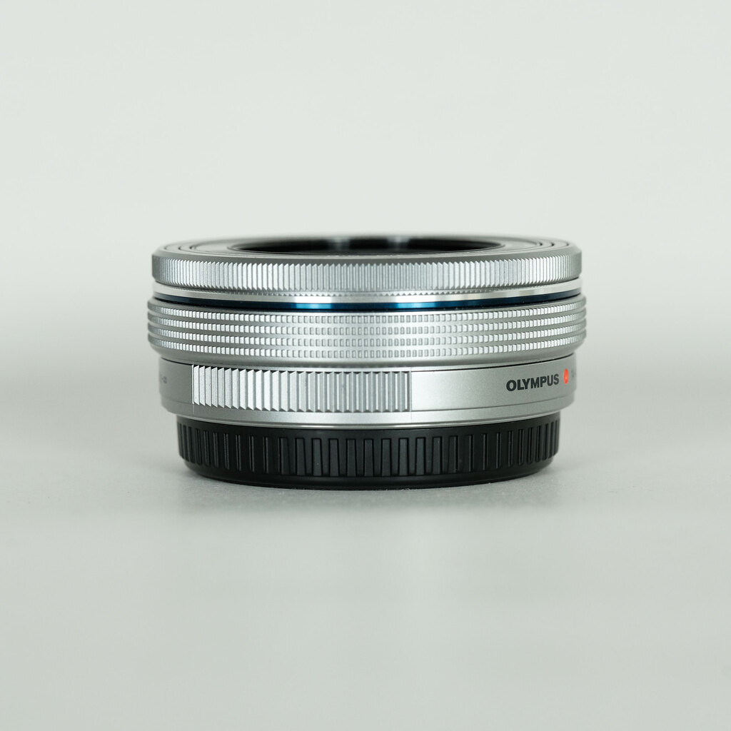 OLYMPUS M.ZUIKO DIGITAL ED 14-42mm F3.5-5.6 EZ シルバー