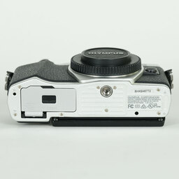 OLYMPUS OM-D E-M10 Mark II