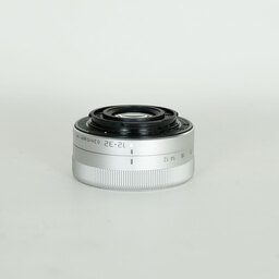 Panasonic LUMIX G VARIO 12-32mm / F3.5-5.6 ASPH. / MEGA O.I.S.