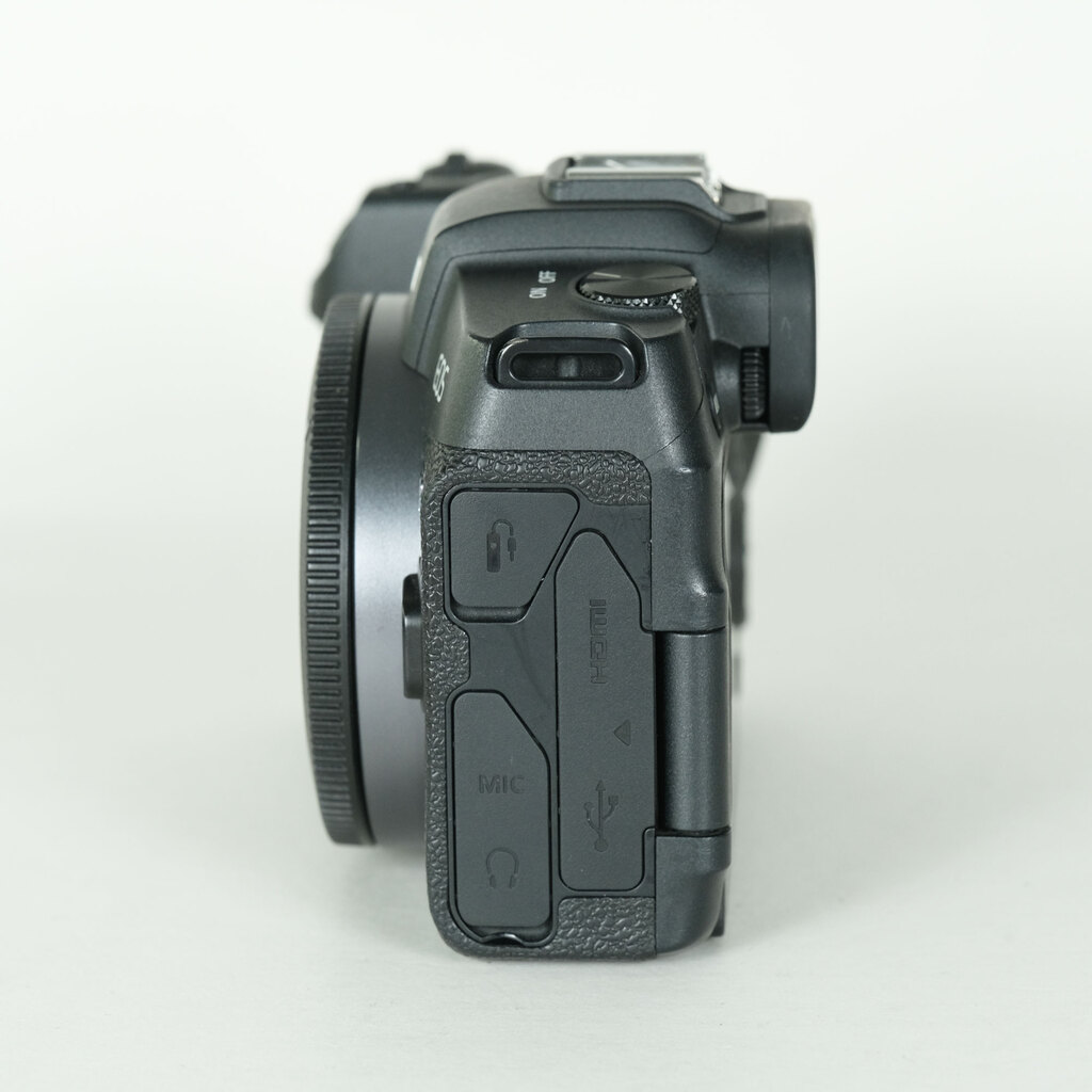 Canon EOS RP [�{�f�B]