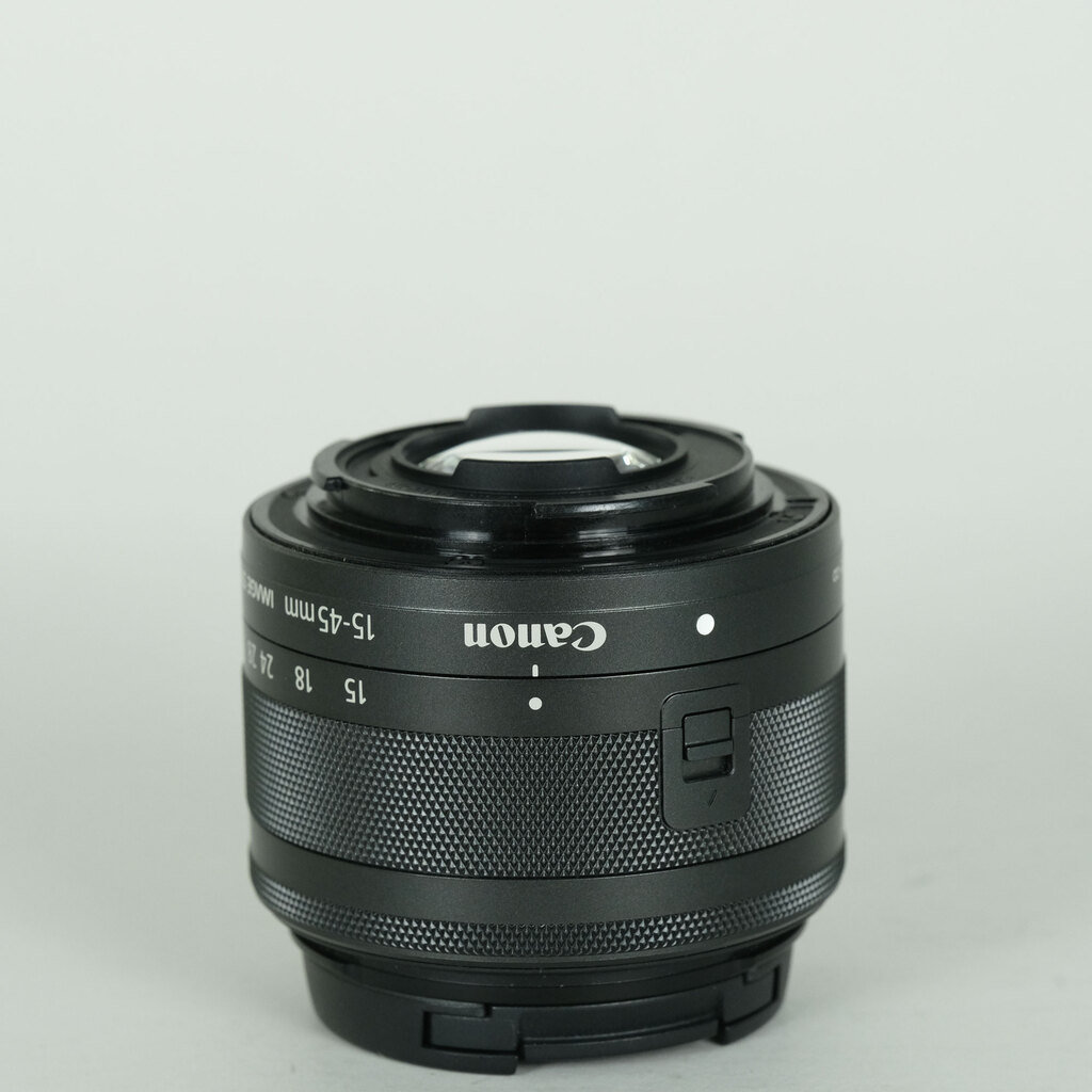 Canon EF-M15-45mm F3.5-6.3 IS STMの出品 | ONE SCENE（ワンシーン）