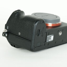 SONY α7RIII ボディ ILCE-7RM3A 【後期モデル 液晶下部にSONYロゴなし】 SONY α7RIII ボディ ILCE-7RM3A 【後期モデル 液晶下部にSONYロゴなし】