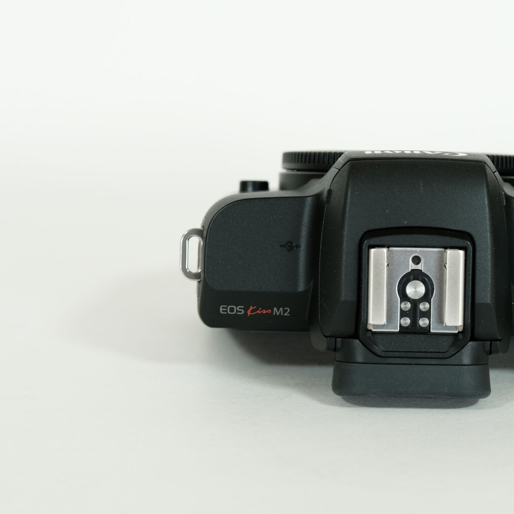 Canon EOS Kiss M2